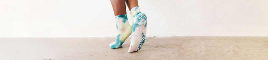 Pointe Studio Ankle Grip Socks for Pilates, Yoga & Barre – Pointe ...