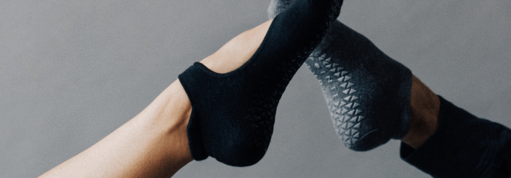Pointe Studio All Grip, No Slip Socks for Pilates, Yoga, Barre & Dance ...