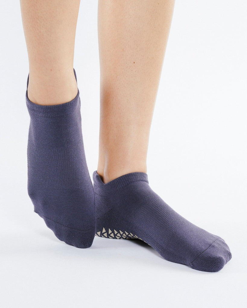 Pointe Studio Happy Cloud Crew Grip Ankle Sock - Womens - Heather Grey