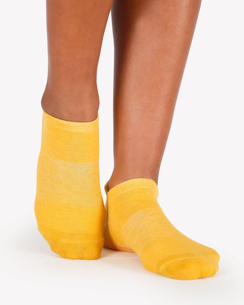 Rebel Yellow – Ankle Grip Socks